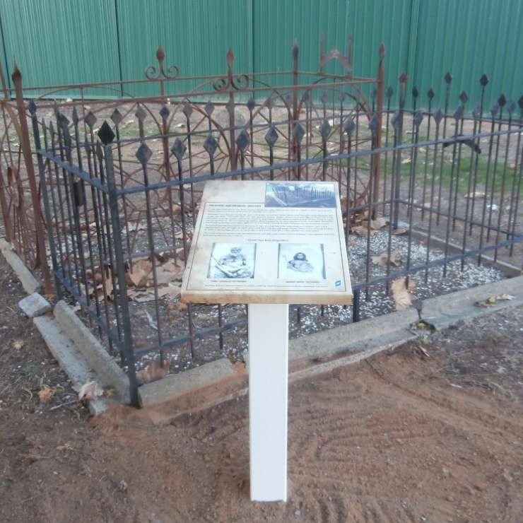 New Aboriginal Grave Signage, Murchison