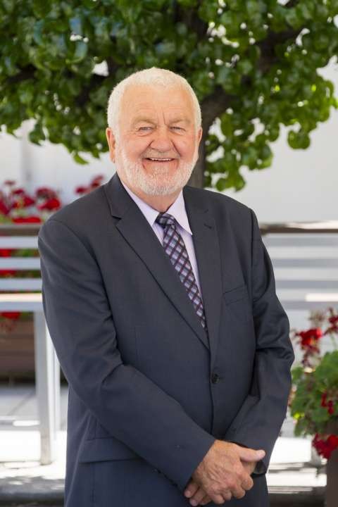 Cr Rod Schubert
