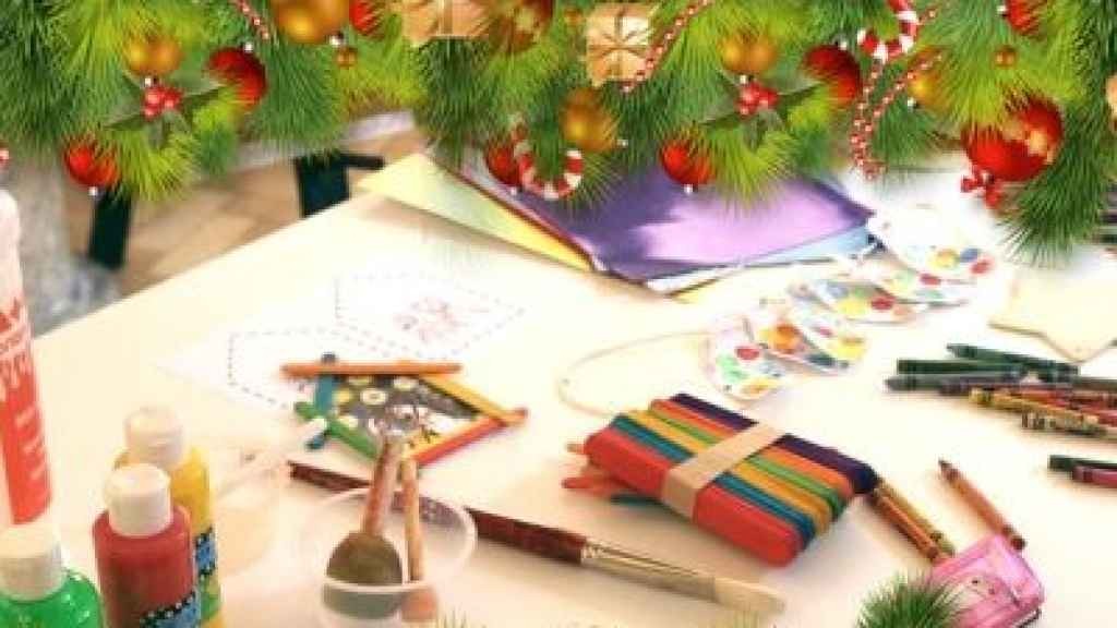 Cover image for event - Christmas Craft Drop-In at Shepparton Library