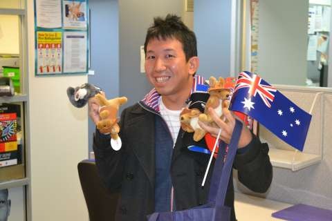 Atsunori Hashimoto has lots of Aussie keep sakes to show off on his return to Toyoake Council in Japan.